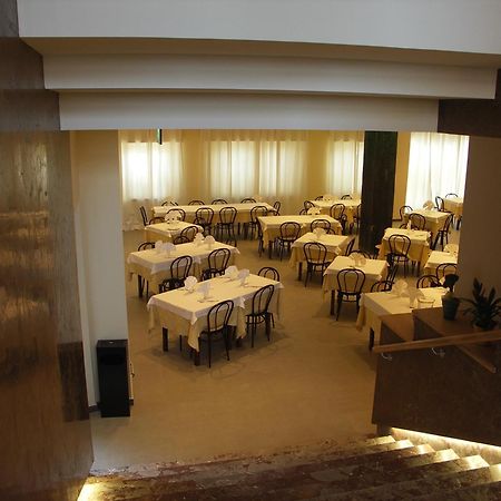 Hotel La Rosa Dei Venti Monte San Giusto Екстериор снимка
