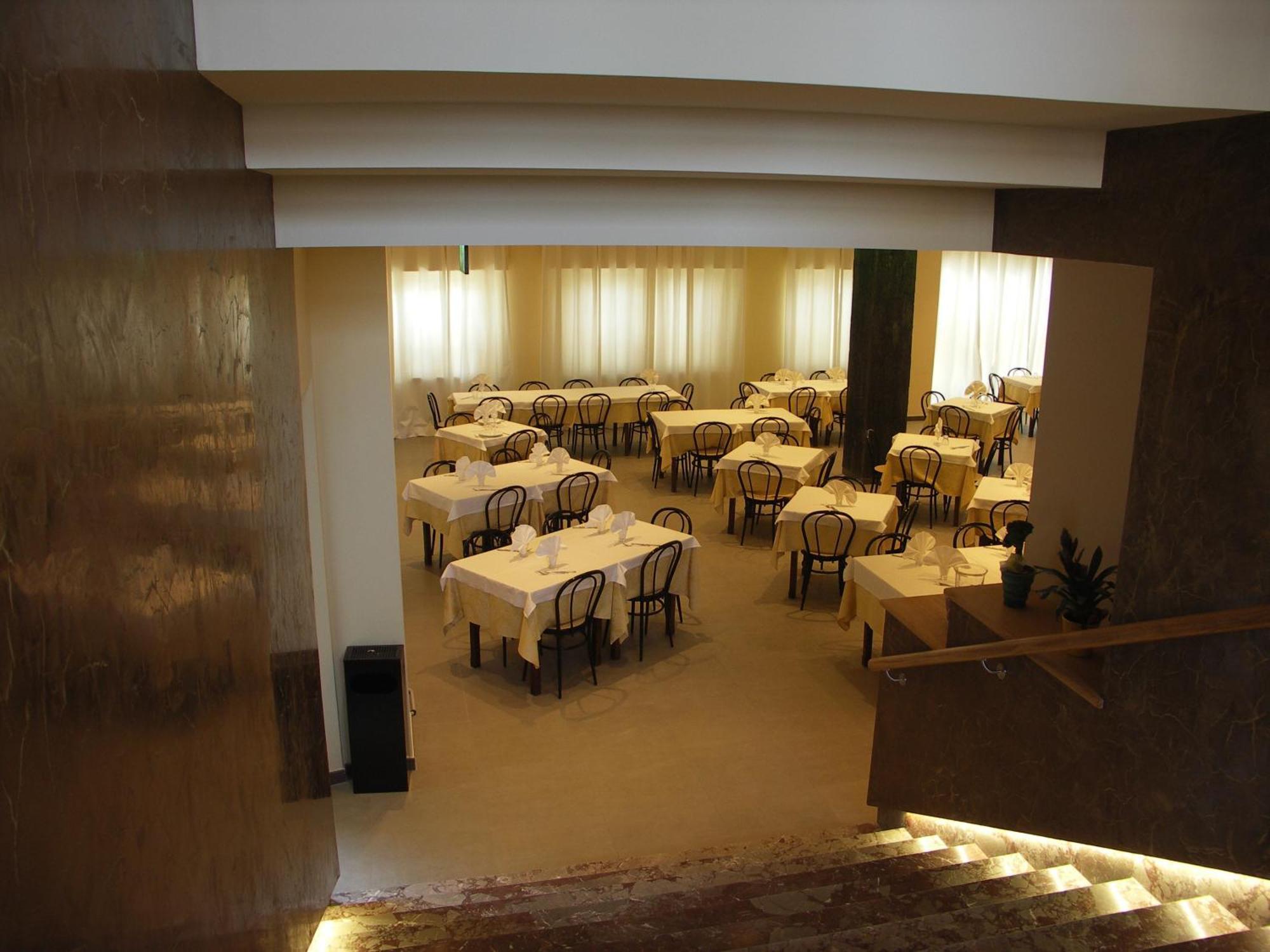 Hotel La Rosa Dei Venti Monte San Giusto Екстериор снимка