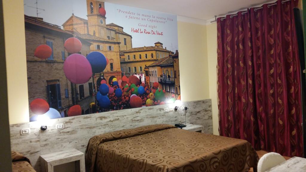 Hotel La Rosa Dei Venti Monte San Giusto Екстериор снимка