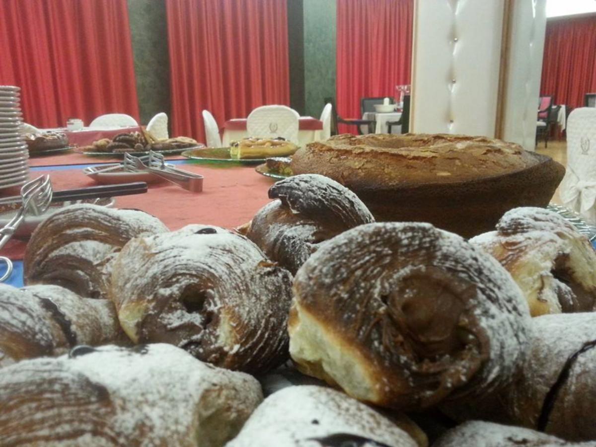 Hotel La Rosa Dei Venti Monte San Giusto Екстериор снимка